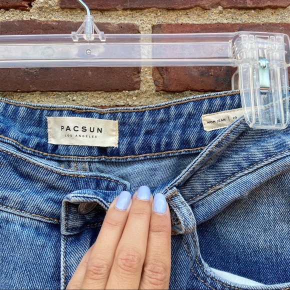 ❤️SOLD❤️ NWOT PACSUN EMBROIDERED MOM JEAN - Picture 4 of 6